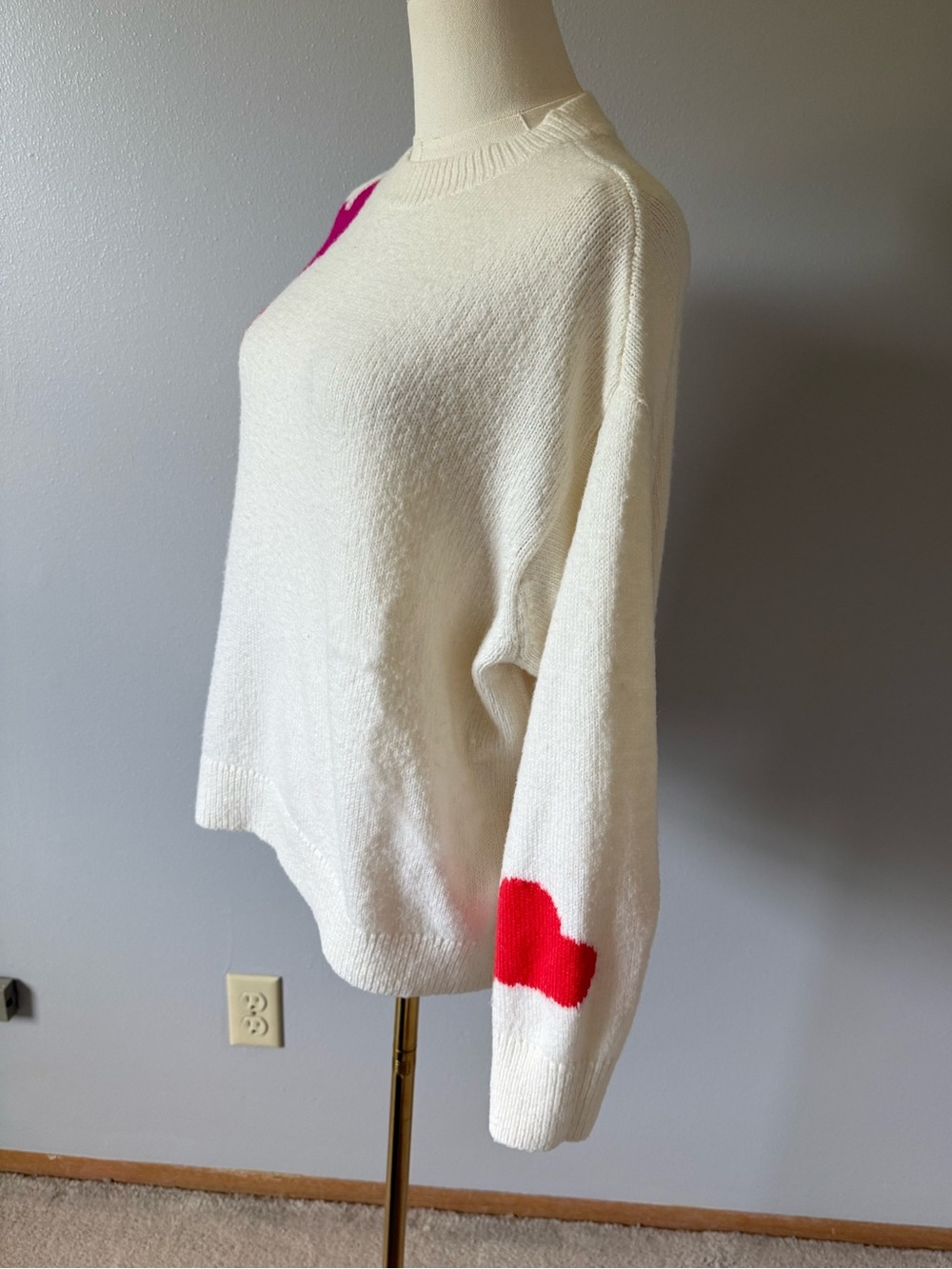 Lou & Grey for Loft Women's Cream Crewneck Sweater with Pink & Red Hearts - Picture 4 of 6